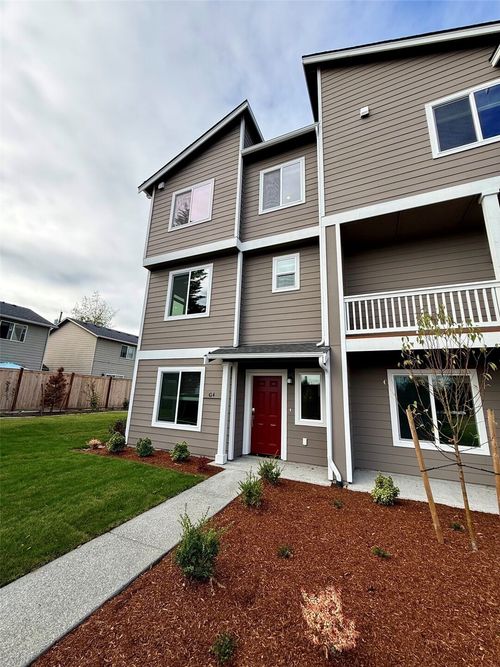g4-9811 31st Ave Se, Everett, WA, 98208-4316 | Card Image