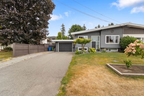 2174 Lynden St, Abbotsford, BC, V2T3B5 | Card Image