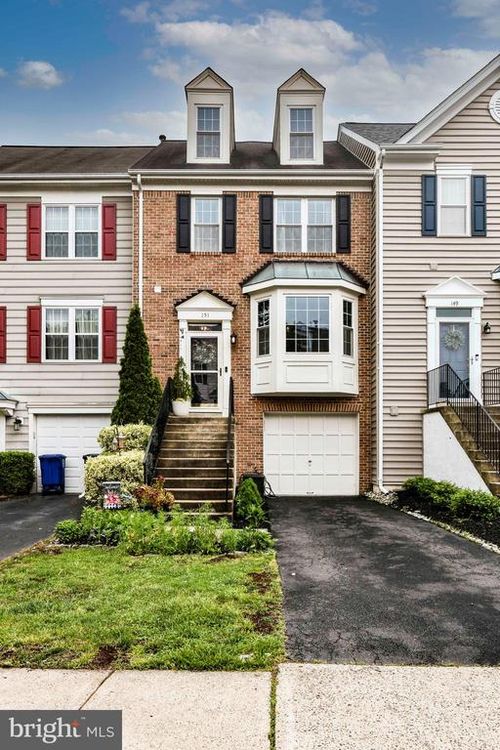 151 Hampshire Sq Sw, LEESBURG, VA, 20175-5037 | Card Image
