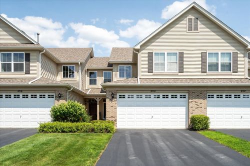 28-484-a1-484 Majestic Lane, Oswego, IL, 60543 | Card Image