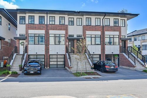 17 Markle Cres, Ancaster, ON, L9G0H3 | Card Image