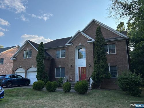 157 Paramus Rd, Paramus, NJ, 07652-1314 | Card Image