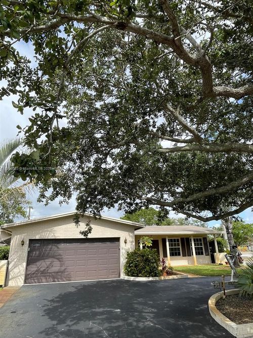 0-2230 N 50th Ave, Hollywood, FL, 33021-4046 | Card Image