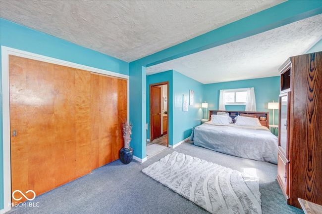 master bedroom 2 person closet | Image 25