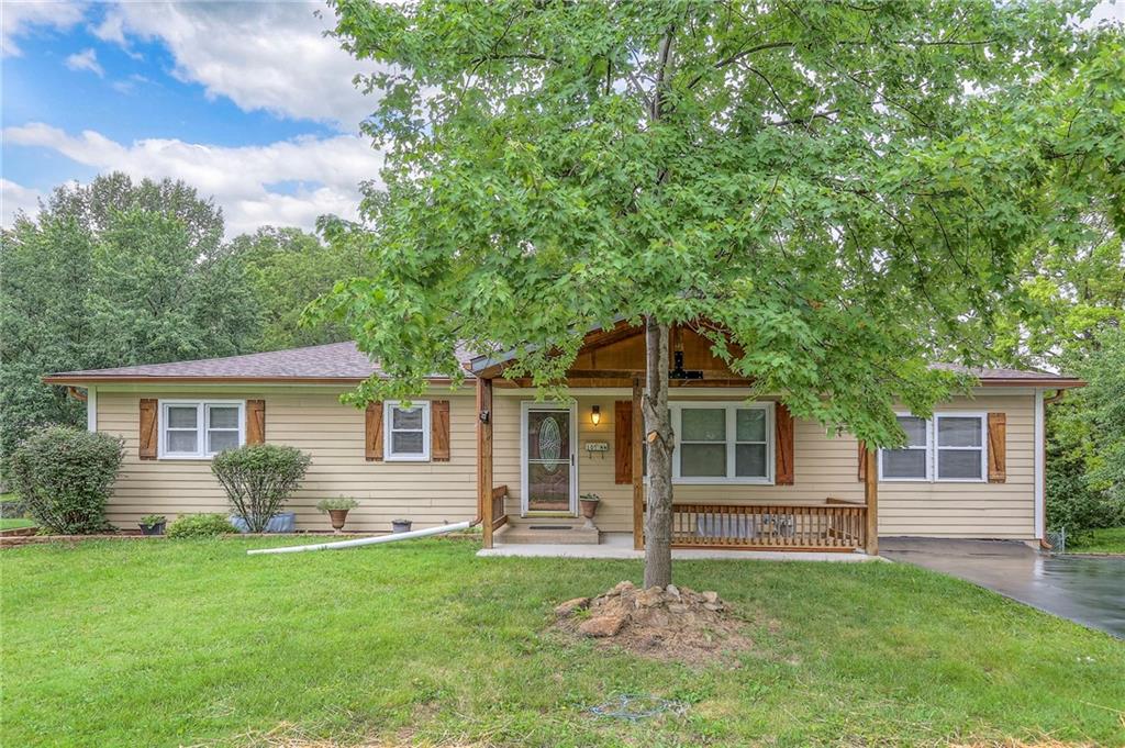 22nd St, Blue Springs, MO 64015