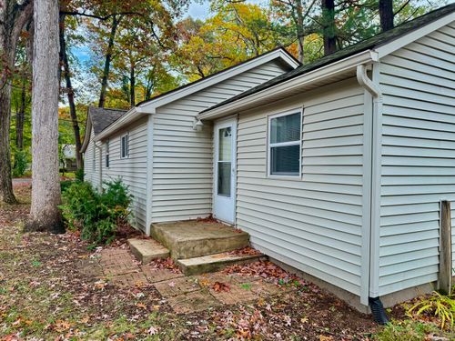 15953 152nd Ave, Spring Lake, MI, 49456-8819 | Card Image