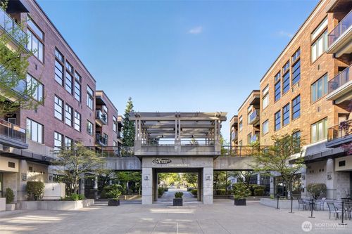 324-300 W 8th St, Vancouver, WA, 98660-3438 | Card Image