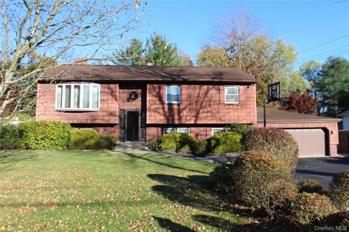 76 Friendly Rd, Mahopac, NY, 10541-1919 | Card Image