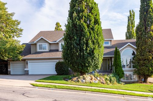 56 E 2050 N, Centerville, UT, 84014-1083 | Card Image