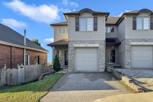 36 Terrace Hill St, Brantford, ON, N3R1E9 | Card Image