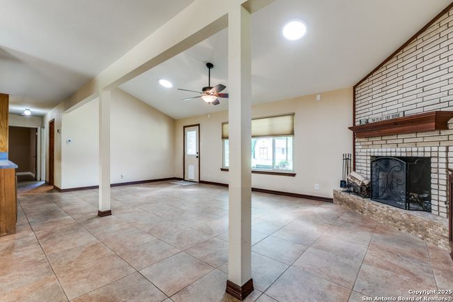 10615 Bar X Trl, House other with 3 bedrooms, 2 bathrooms and null parking in Helotes TX | Image 6