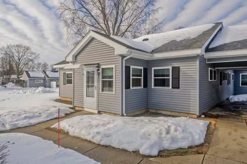 38-38 Applewood Dr, Chicopee, MA, 01022-1129 | Card Image