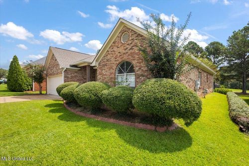 162 Apple Blossom Dr, Brandon, MS, 39047-7698 | Card Image