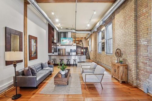 apt-222-801 Washington Ave N, Minneapolis, MN, 55401-4104 | Card Image