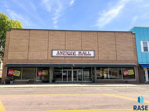 412 N Main St Street, Mitchell, SD, 57301 | Card Image