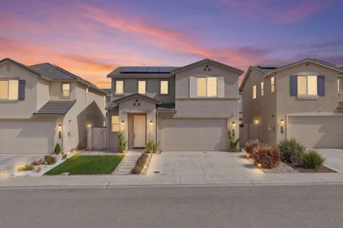1207 Walker Peak Way, Hollister, CA, 95023-6572 | Card Image