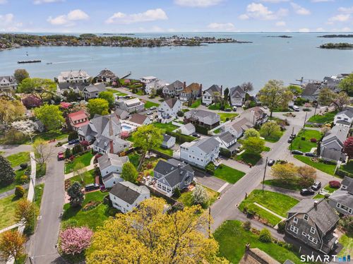 47 Shorefront Park, Norwalk, CT, 06854-3752 | Card Image