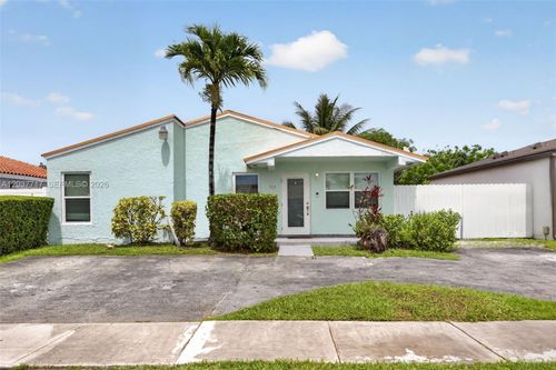 313 Nw 132nd Pl, Miami, FL, 33182 | Card Image