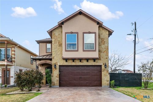 600 Samaripa St, Manor, TX, 78653-2300 | Card Image