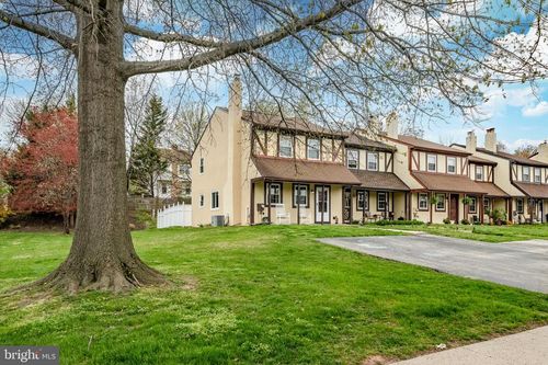 758 Sandra Ln, NORRISTOWN, PA, 19403-3916 | Card Image