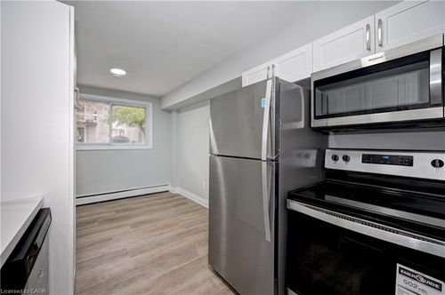 4-333 Garden St, Cambridge, ON, N3H4C8 | Card Image