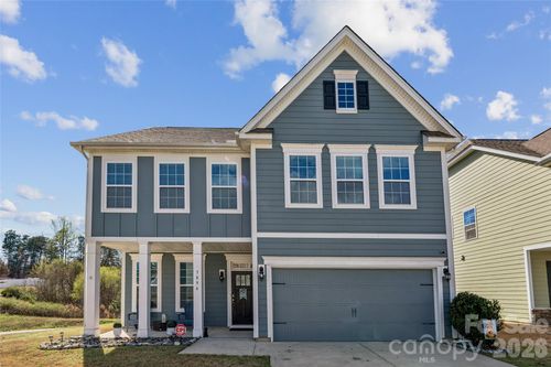 3896 Lake Breeze Dr, Sherrills Ford, NC, 28673-9415 | Card Image