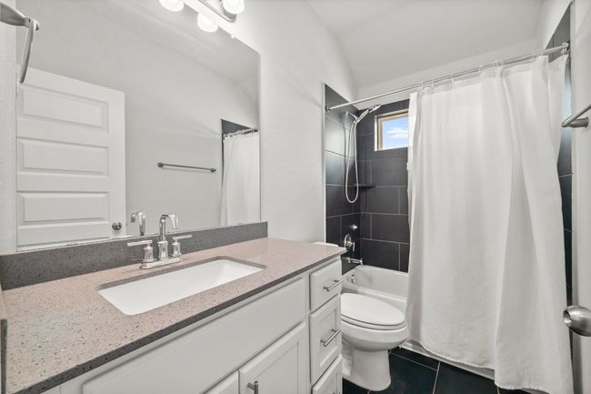 352 Backstays Loop, House other with 4 bedrooms, 3 bathrooms and 5 parking in Kyle TX | Image 23