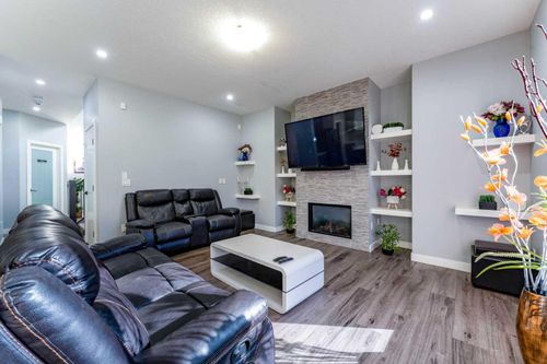227 Bayview St Sw, Airdrie, AB, T4B4G2 | Card Image