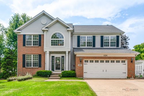 124 Carmella Dr, Crystal Lake, IL, 60012-3500 | Card Image