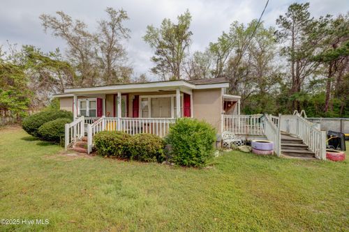 95 Peterson Rd, Delco, NC, 28436-9243 | Card Image