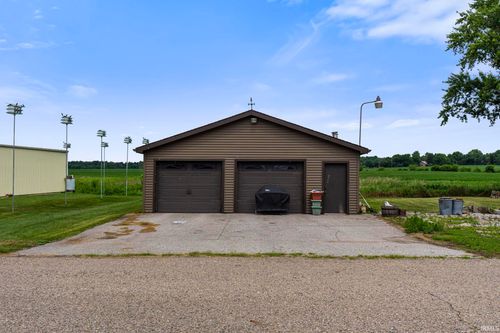 30 E Ireland Dr, North Manchester, IN, 46962-8606 | Card Image