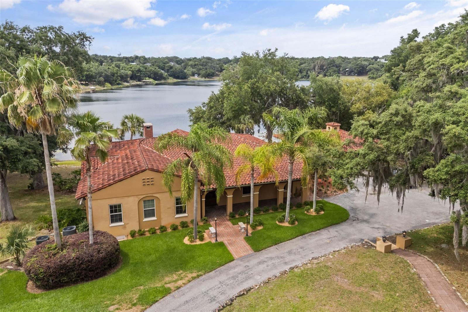 Residential in EUSTIS