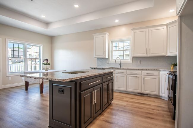 1828 Pinnacle Pt, Condo with 3 bedrooms, 2 bathrooms and null parking in HOLTS SUMMIT MO | Image 10