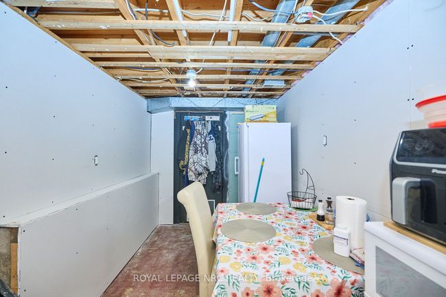 6796 Stokes St, House other with 5 bedrooms, 2 bathrooms and 4 parking in Niagara Falls ON | Image 27