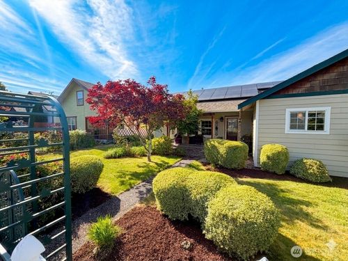 260 Lincoln Ave E, Tenino, WA, 98589-9321 | Card Image