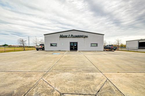 1070 N Pine Rd, Texas City, TX, 77591-4701 | Card Image