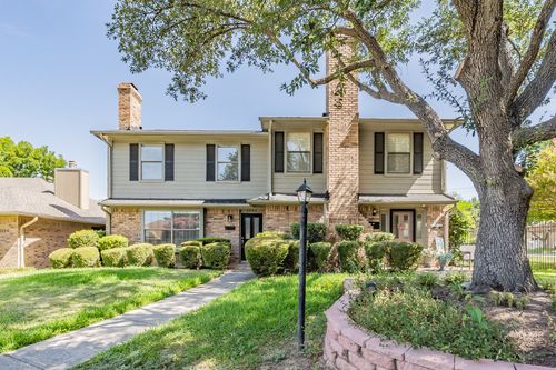 2203 St Vincent Ct, Arlington, TX, 76013-1379 | Card Image