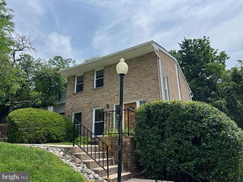 5566 Burnside Dr, Rockville, MD, 20853-2457 | Card Image