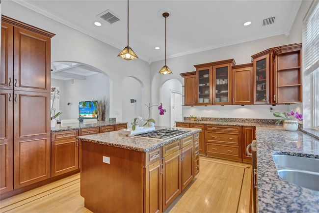 737 25 Th Ave N, House other with 4 bedrooms, 3 bathrooms and null parking in ST PETERSBURG FL | Image 15