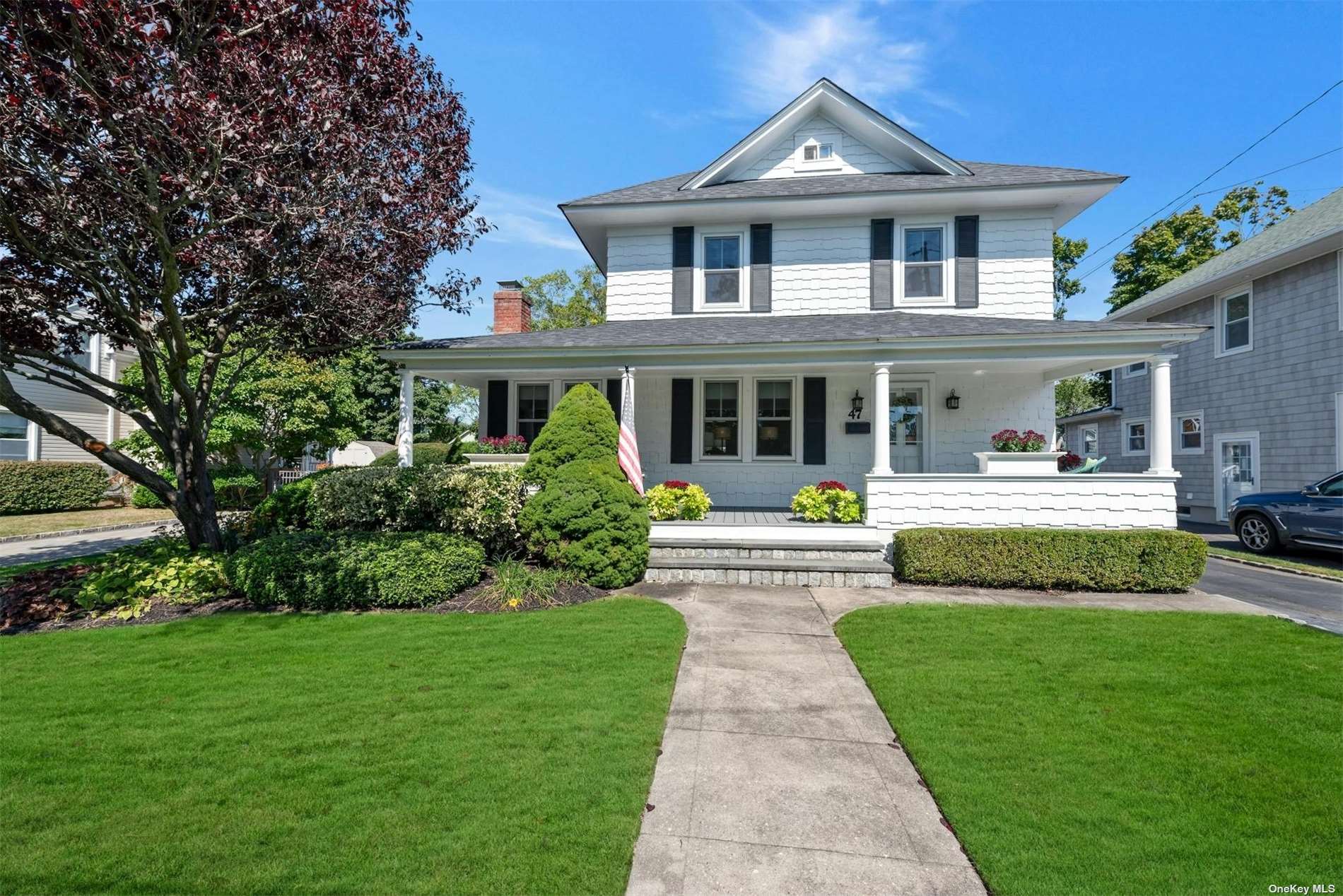 Erwin St, Sayville, NY 11782