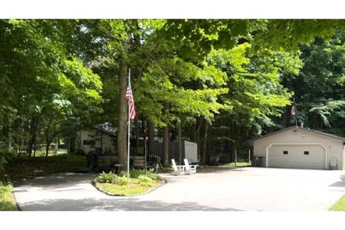5485 N Maple Heights Circle, SEVASTOPOL, WI, 54235 | Card Image