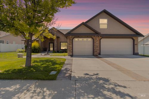 667 Sunfire Dr, Twin Falls, ID, 83301-8532 | Card Image