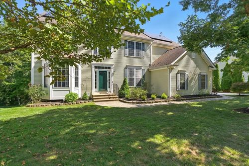 25 Poplar St, South Grafton, MA, 01560-1370 | Card Image