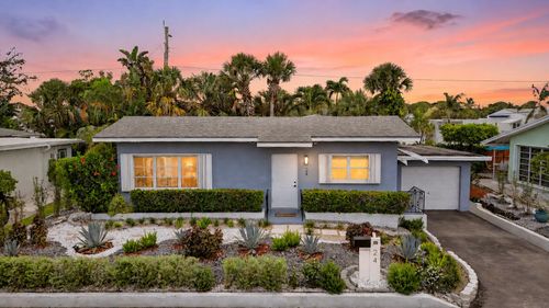 24 Douglas Dr, Ocean Ridge, FL, 33435-7308 | Card Image