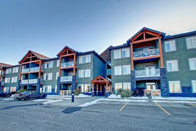 214 - 1005a Westmount Dr, Condo with 2 bedrooms, 2 bathrooms and 3 parking in Strathmore AB | Image 1