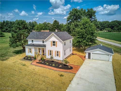 2516 Ranfield Rd, Mogadore, OH, 44260-9457 | Card Image