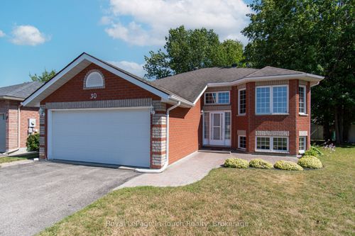 30 Charles St, Penetanguishene, ON, L9M2G7 | Card Image