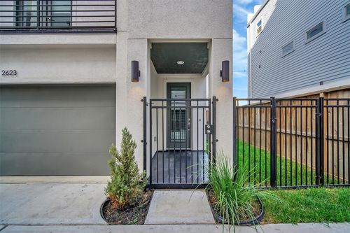 2623 Hutchins St, Houston, TX, 77004-1305 | Card Image