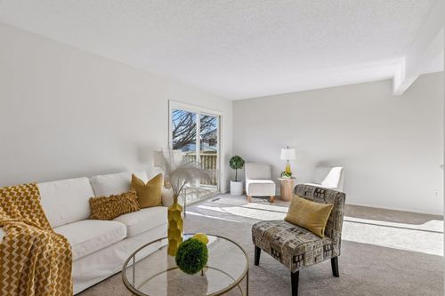 411 Dorland Pl, Maplewood, MN, 55119 | Card Image