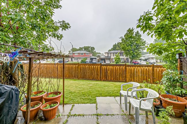 23 Greenwich Cir, Condo with 4 bedrooms, 3 bathrooms and 2 parking in Brampton ON | Image 18